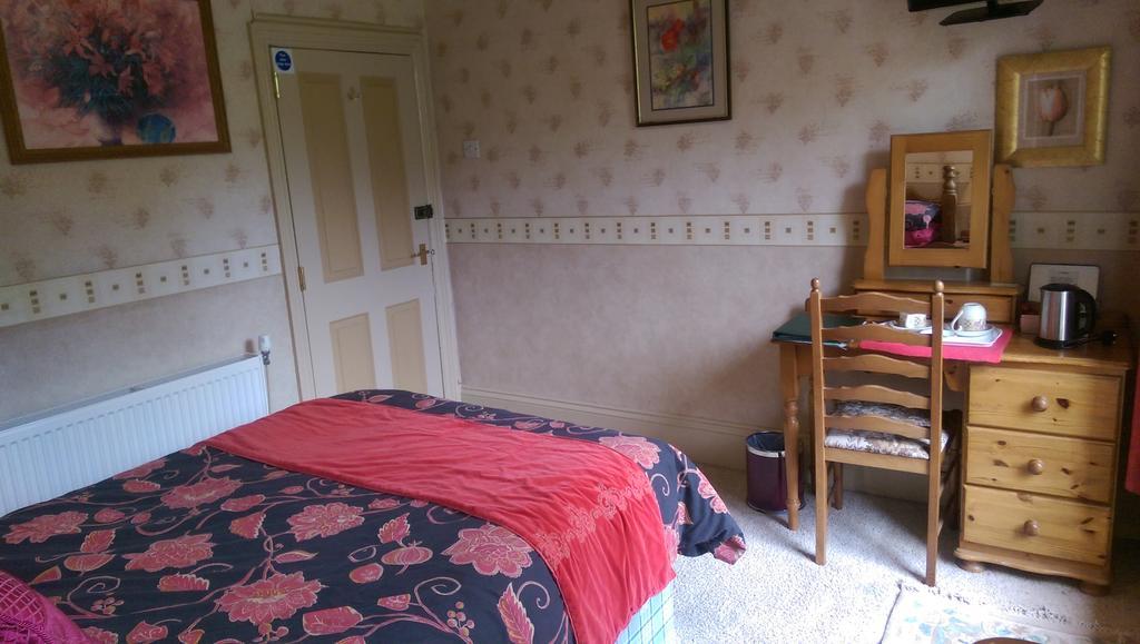 Brynhonddu Country House B&B 阿伯加文尼 外观 照片